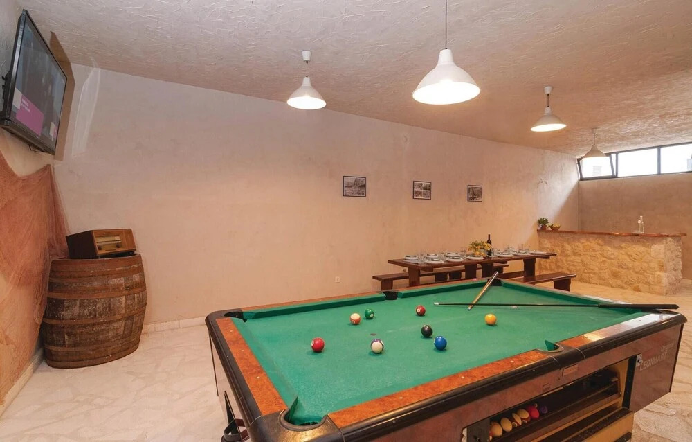 Awesome Home in Omis With Wifi and 6 Bedrooms