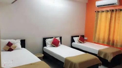 Royal Meriton Hostel