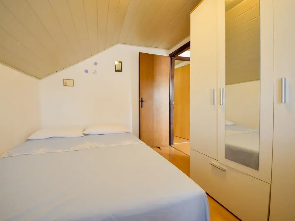 Mira Vir in Vir With 3 Bedrooms and 1 5 Bathrooms