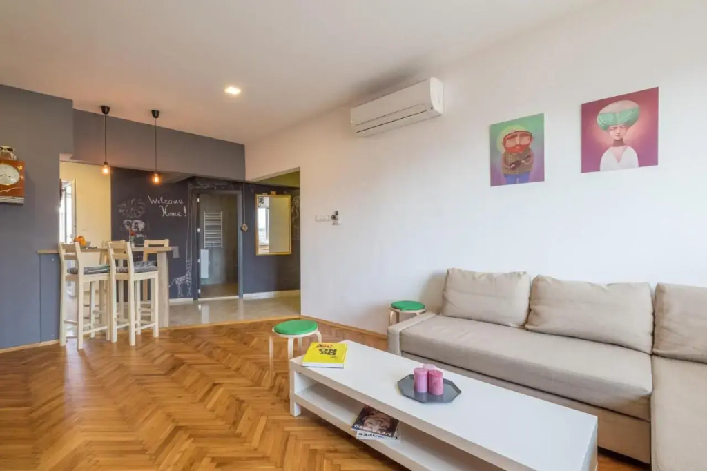 ARTistic & Spacious 2BD Central Apt