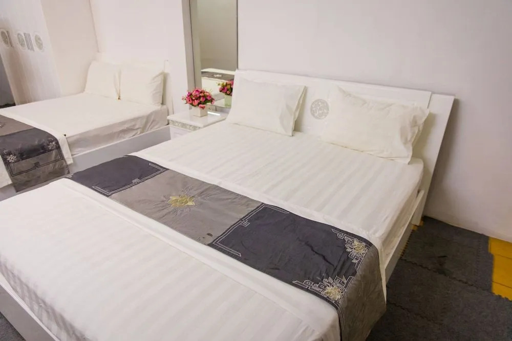 Hong Gia Tue Hotel