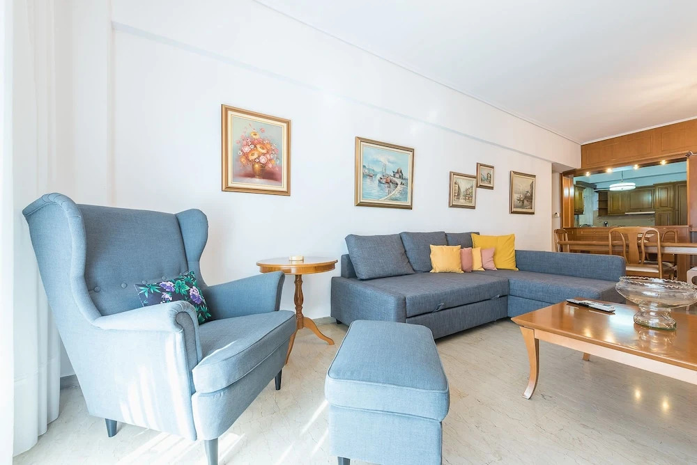 Vintage Acropolis Apartment