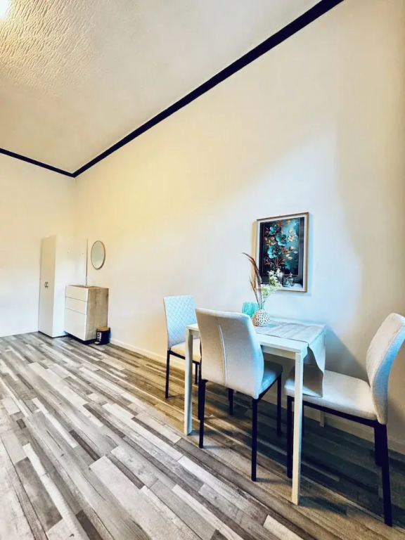 Stylish 1BR Long Stay Close to AKH