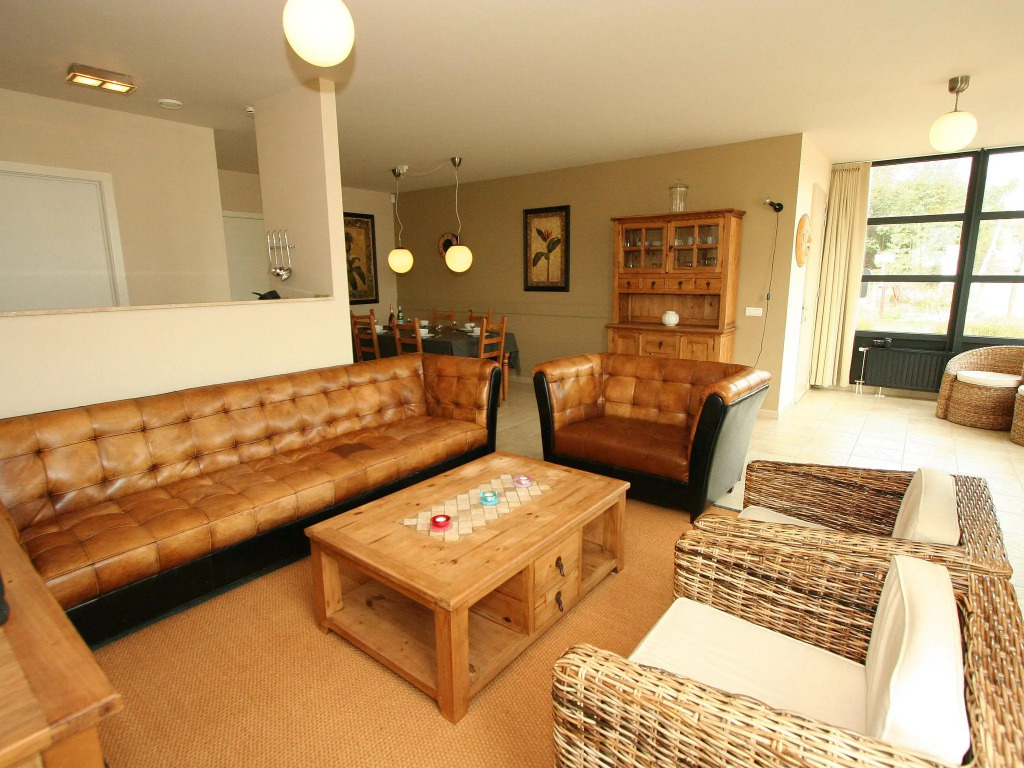 Apartment, located a stone's throw away from the sea.