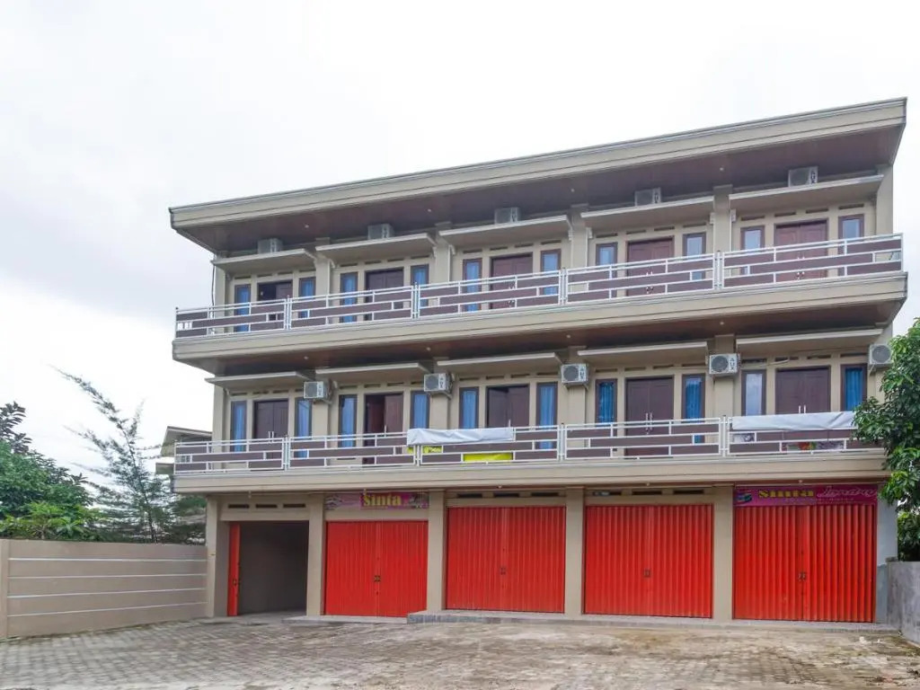RedDoorz near Mall Boemi Kedaton 2 Lampung