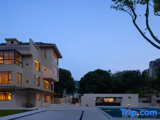 Sanqian Courtyard