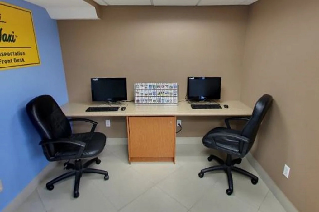 Rodeway Inn & Suites Fort Lauderdale Airport & Cruise Port