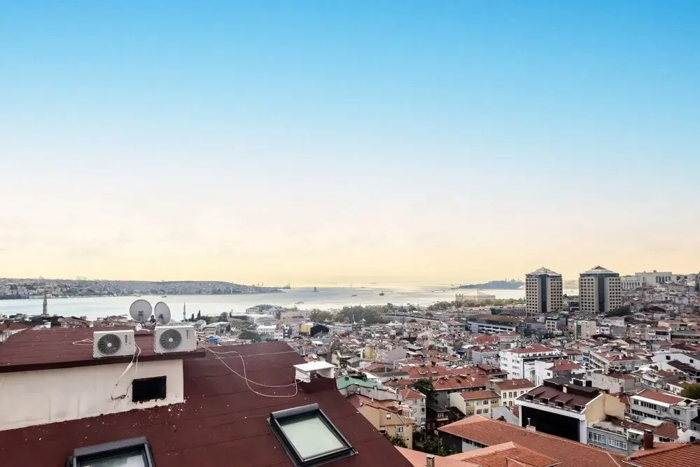 Apartment With Fascinating View in Besiktas