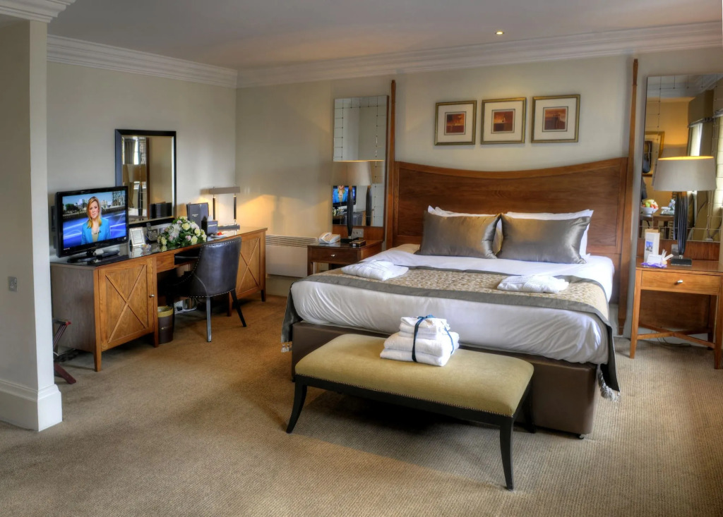 Western House Hotel At Ayr Racecourse