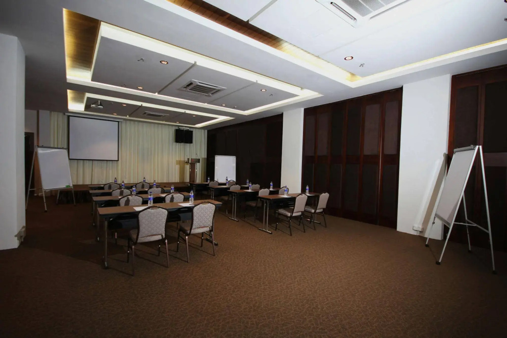 Aroma Hotel