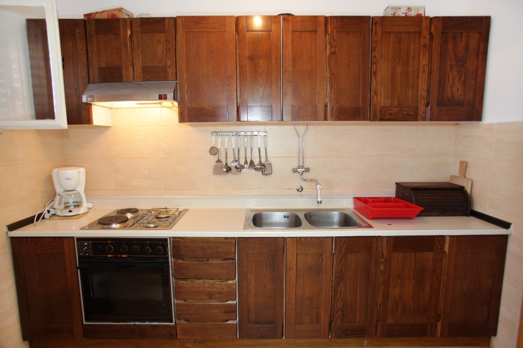 Apartment Marin - comfortable apartment near sea: A1 Vinisce, Riviera Trogir