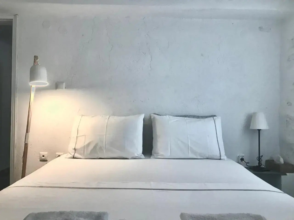 Idyllic Sea Views for 2