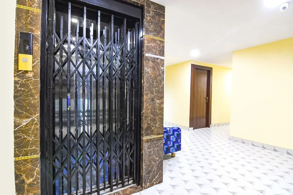 Fabhotel Narayana