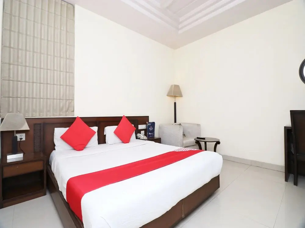 Capital O 307 Hotel The Class