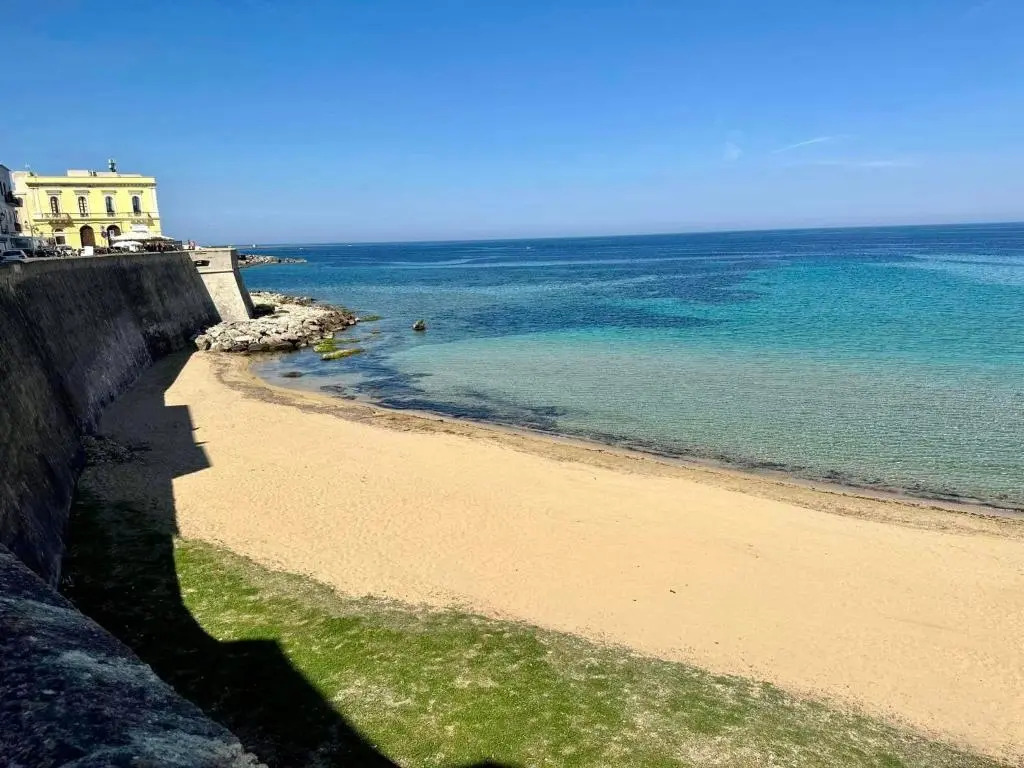 Minzoni Gallipoli Sul Mare E 130 Mt Dal Centro