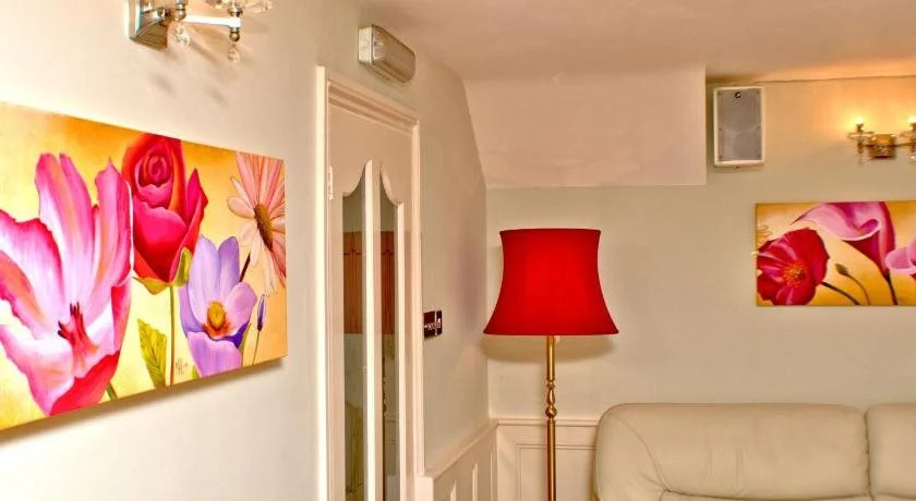 Old Hall Accommodation - Guest House