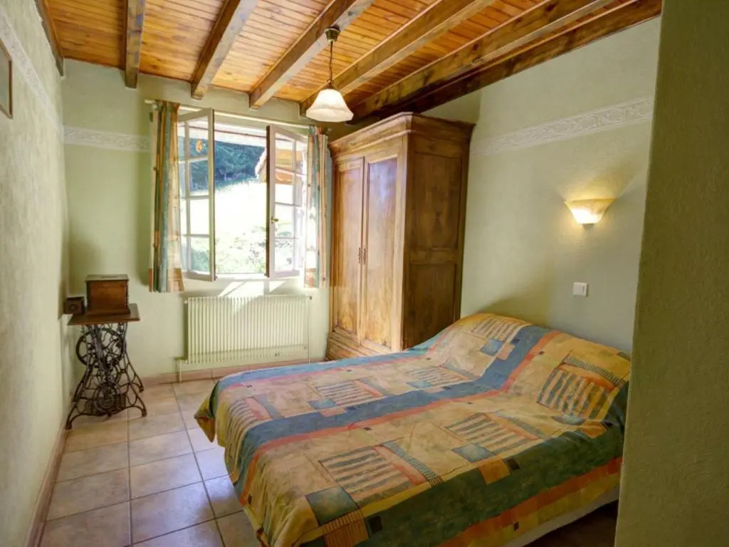 Gîte authentique avec cheminée, animaux admis et WiFi en bordure de forêt - FR-1-496-127