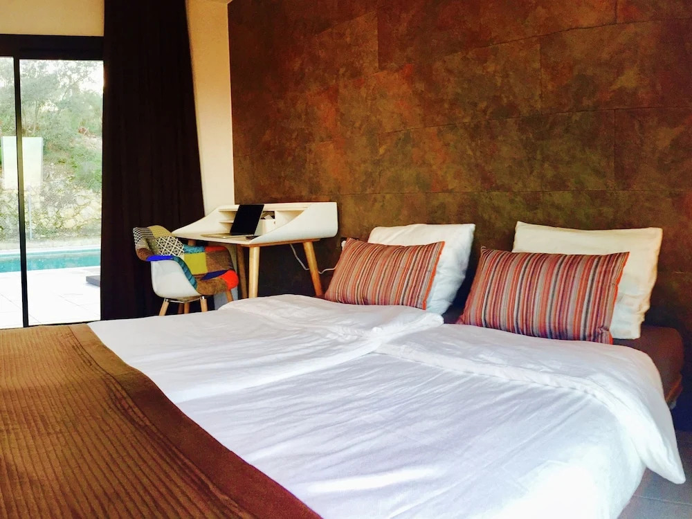 Luxurious house with private pool and fantastic view for 6 people in Olivella