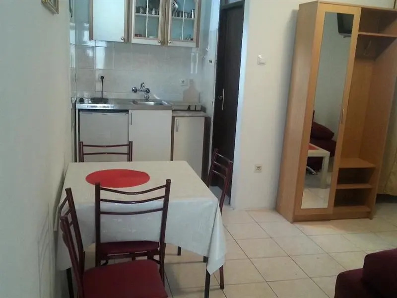 Rooms & Apartments Anka
