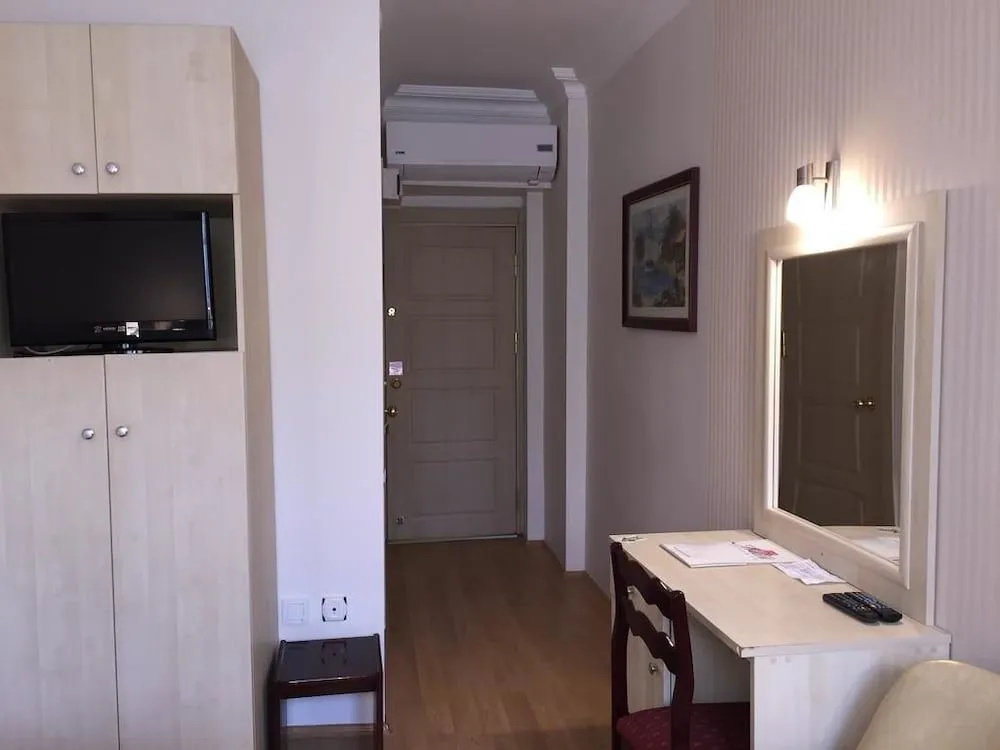 Artan Hotel