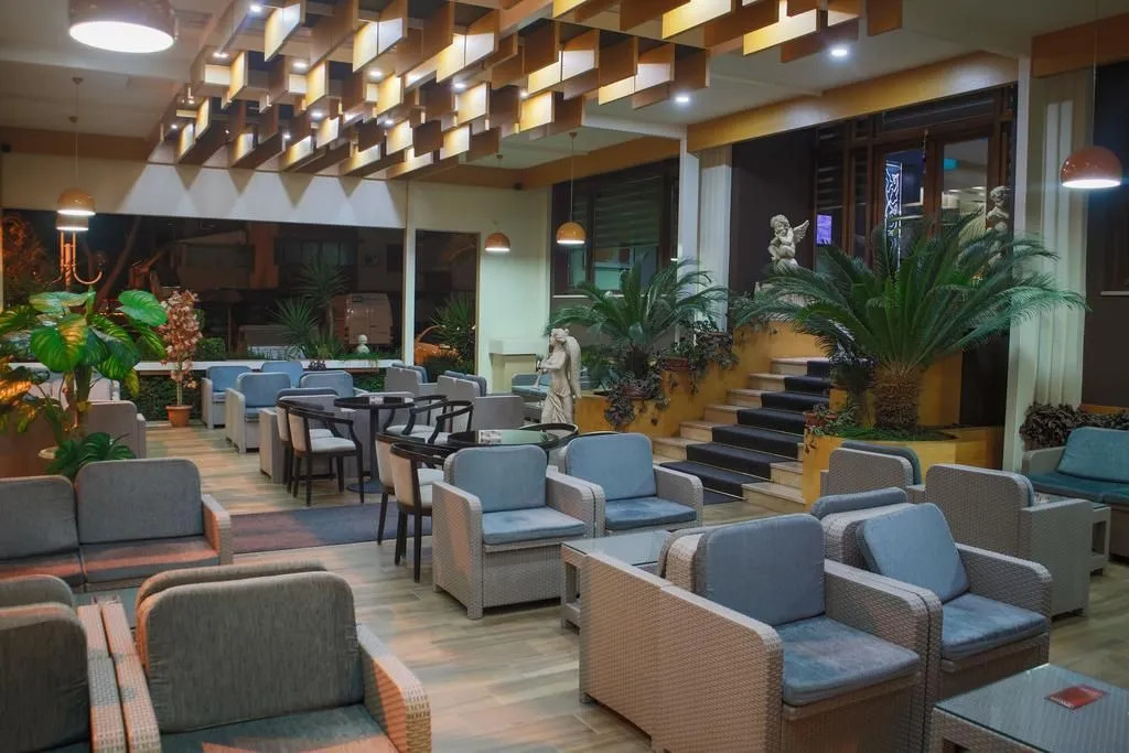 Grand Hotel