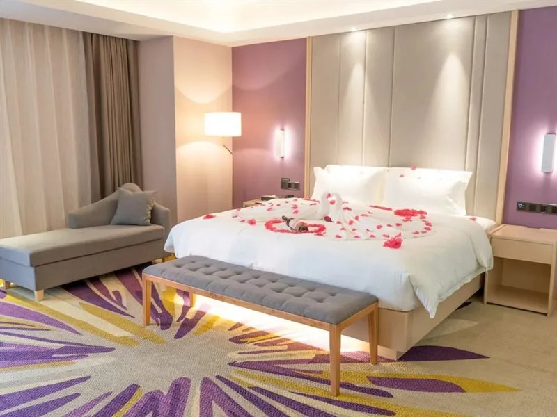 Lavande Hotel Wuhan Happy Valley Renhe Road Metro Station
