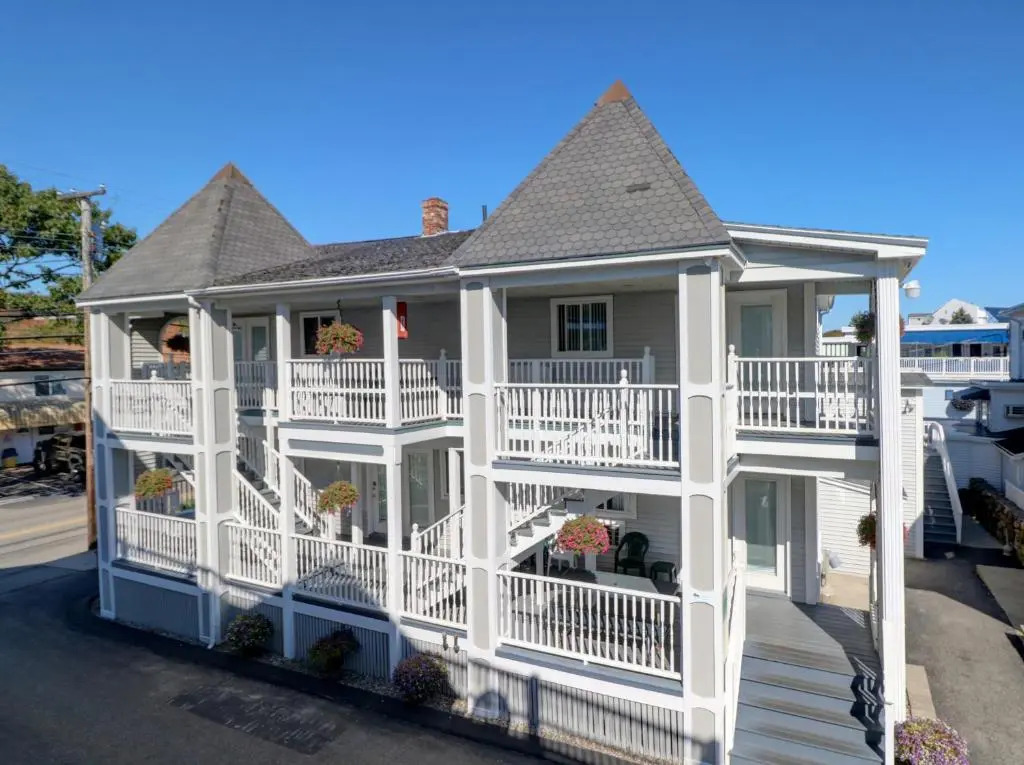 Sea View Inn