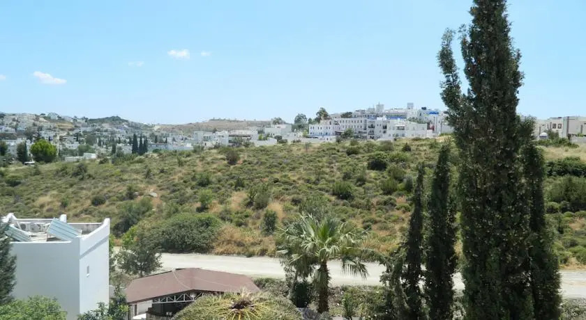 Ugur Hotel