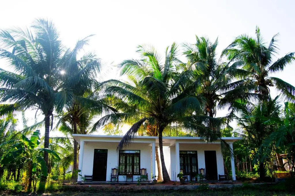 Shady mango villa