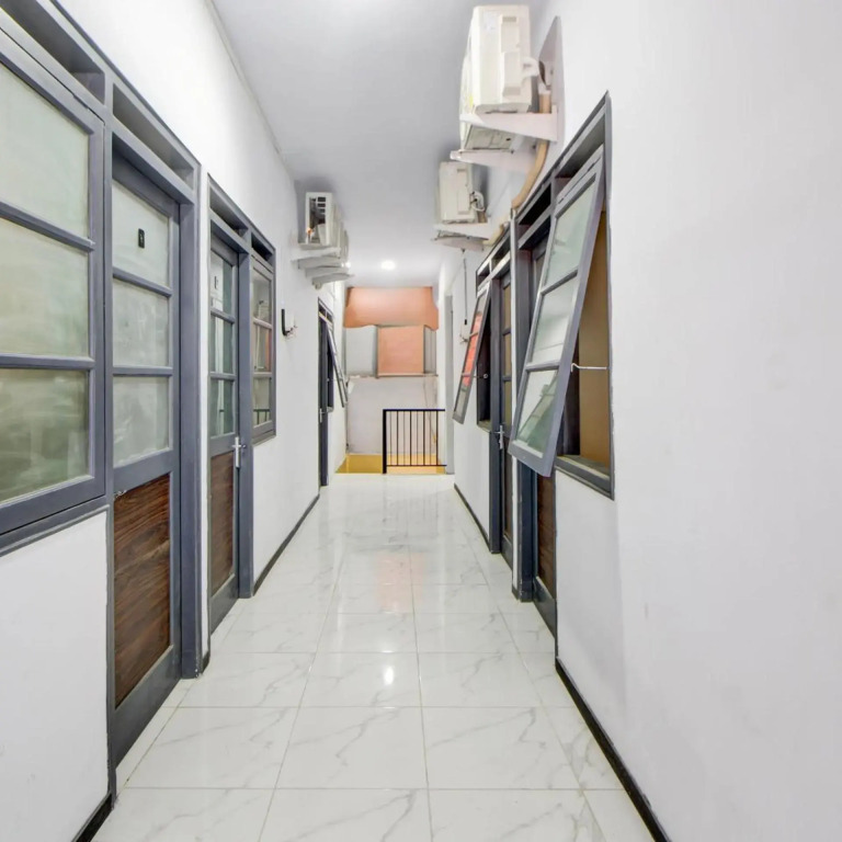 Hotel O Stasiun Tegal Near Alun-Alun  Formerly Ameera Guest House