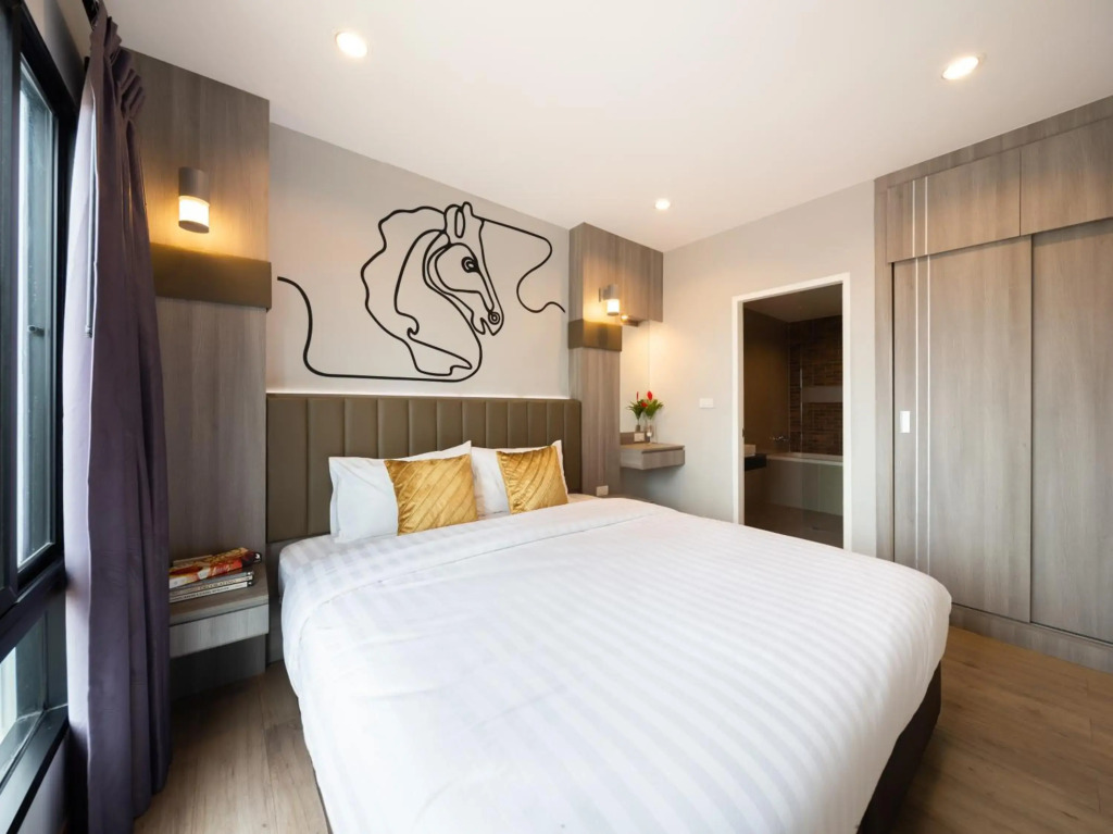 Horsehill Hotel Sriracha