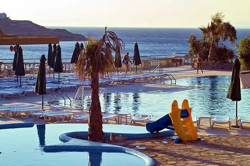 Green Beach Resort