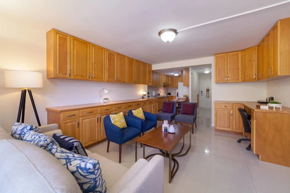 Huge 2br/2ba Mins Away From Waikiki Beach by Domio