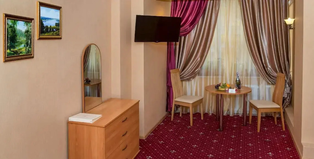 Shine Hotel