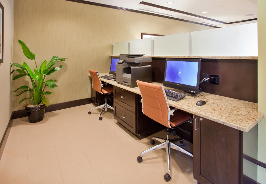 Holiday Inn Express And Suites St. Joseph