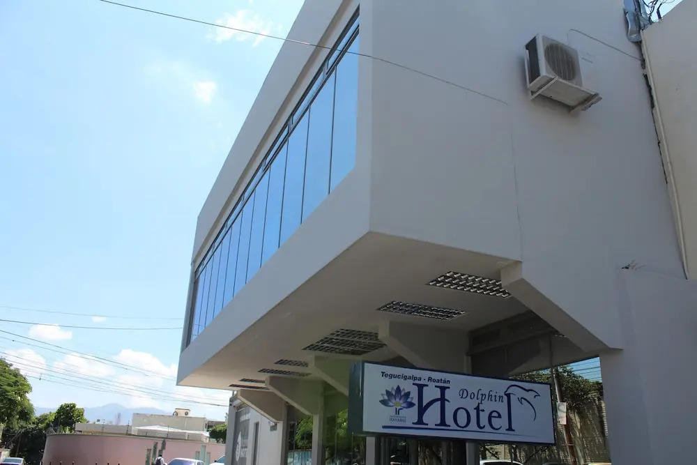 Dolphin Hotel