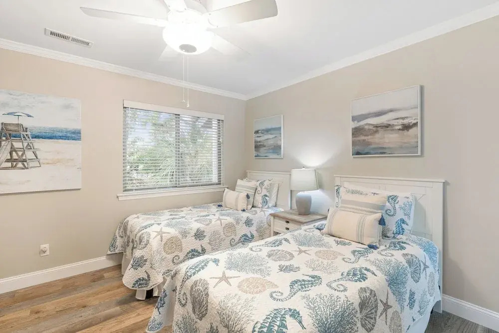 Forest Beach Villa - 2 BDR for 6