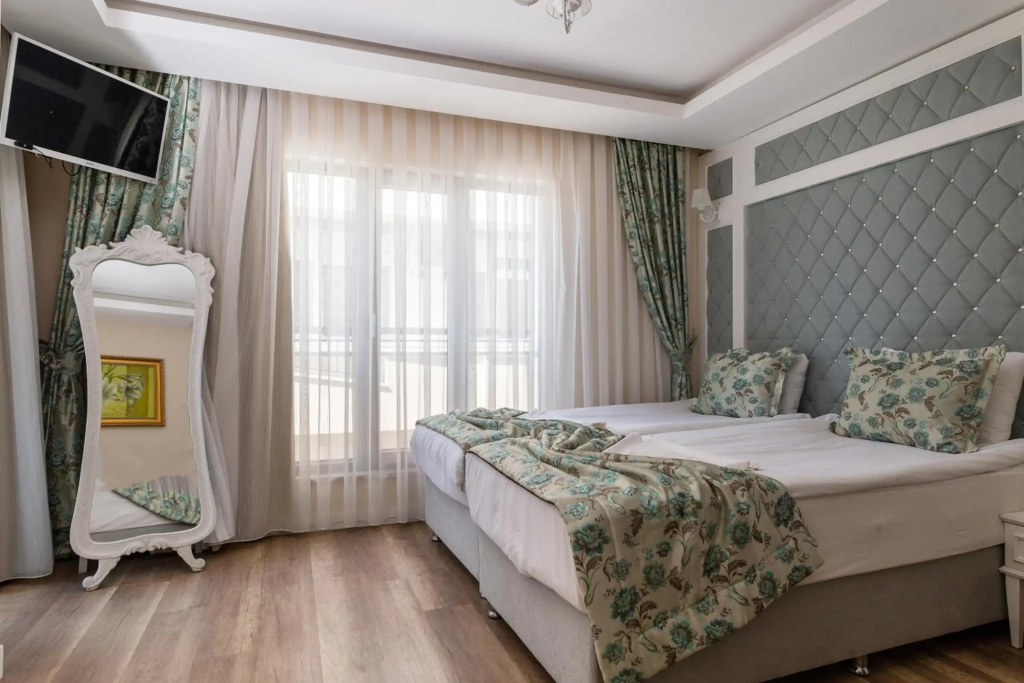 Microyal Hotel