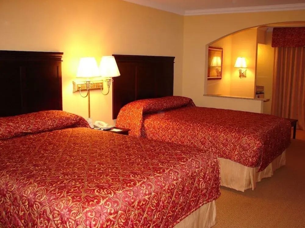 Super 8 by Wyndham Altus