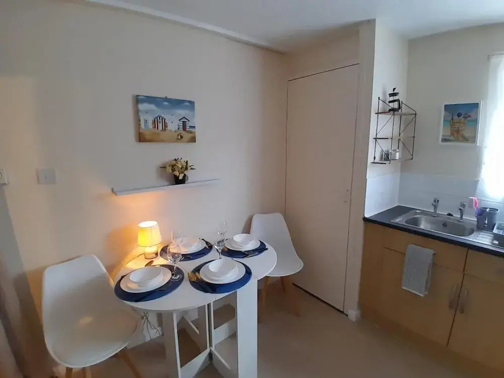Charming Northampton Apartment With 2 Bedrooms