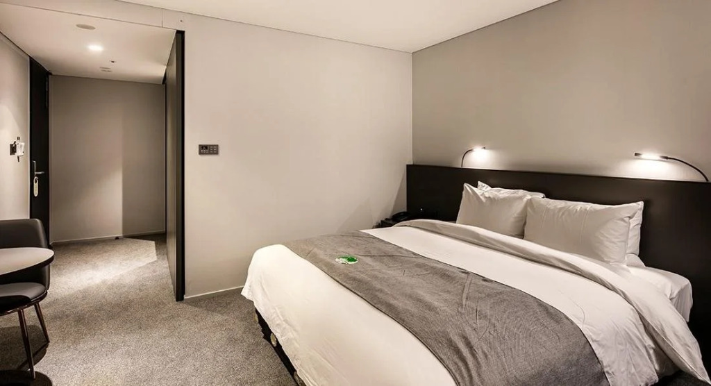 WesternLife Hotel