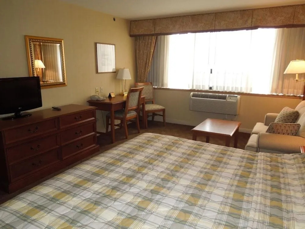 Rockville Centre Hotel - JFK Airport
