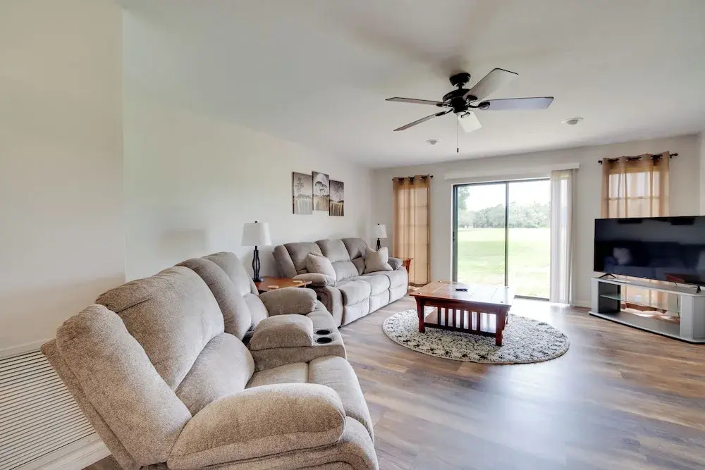 Walk to Lake: Geataway w/ Yard in Inverness
