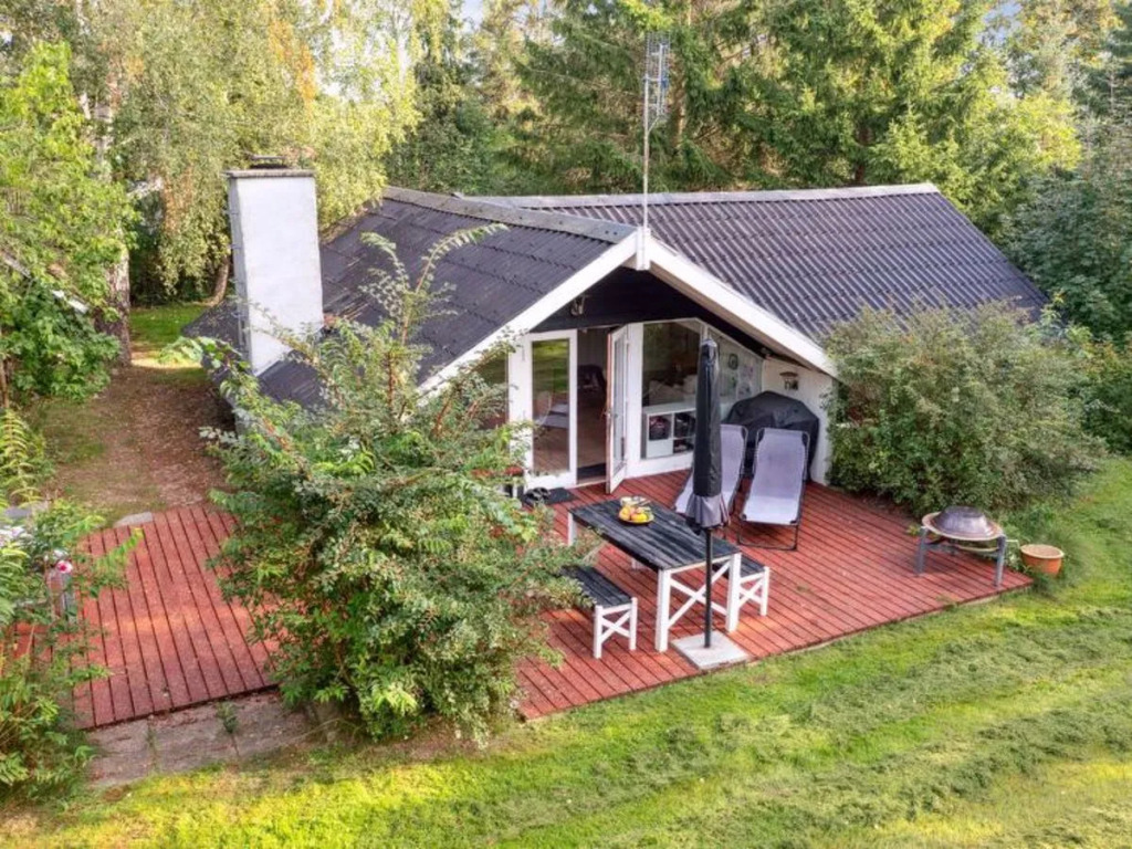 "Ninni" - 3.2km from the sea in Sealand