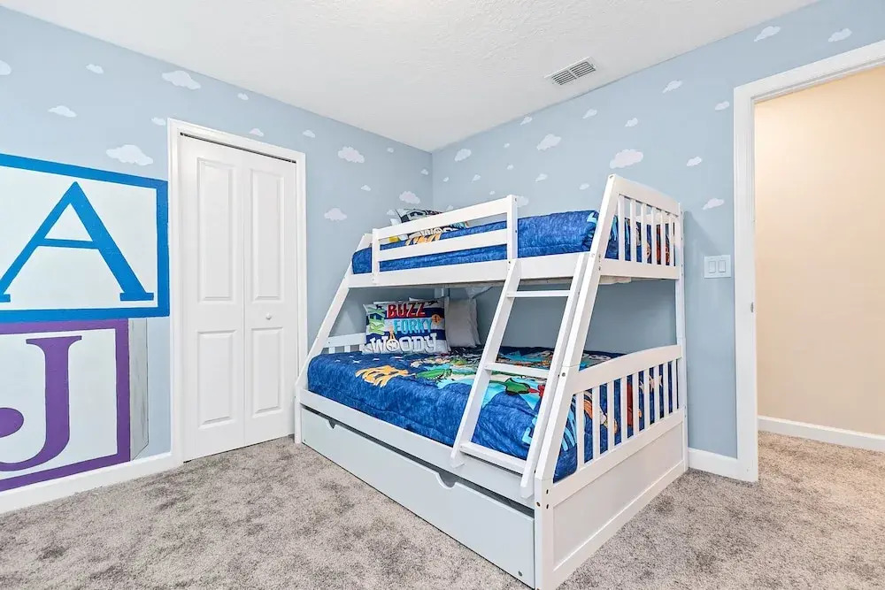 Family Friendly! 6bed 5Ba Villa with Pool