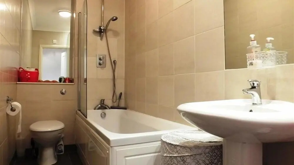 Victoria Street 37, Flat 3