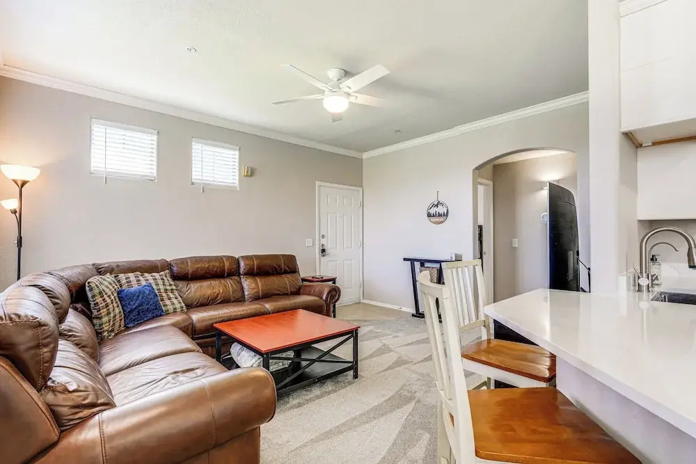 Pool Access, Near Spring Training! Mesa Retreat