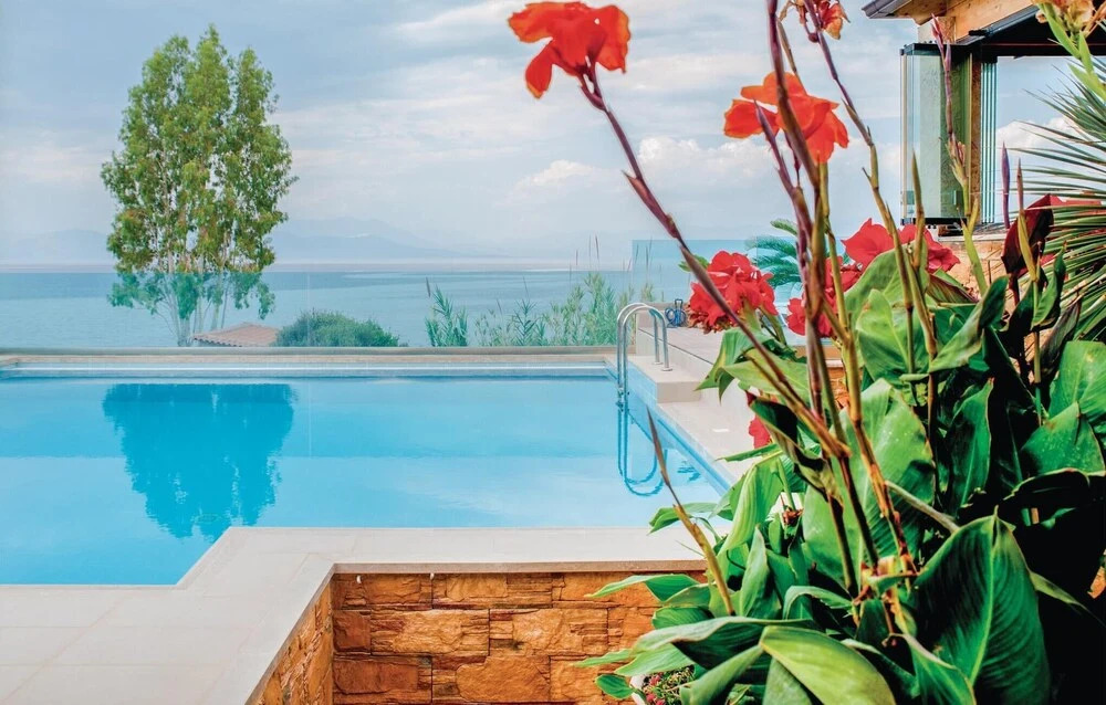 Nice Home in Petalou, Korinthias With Wifi and 4 Bedrooms