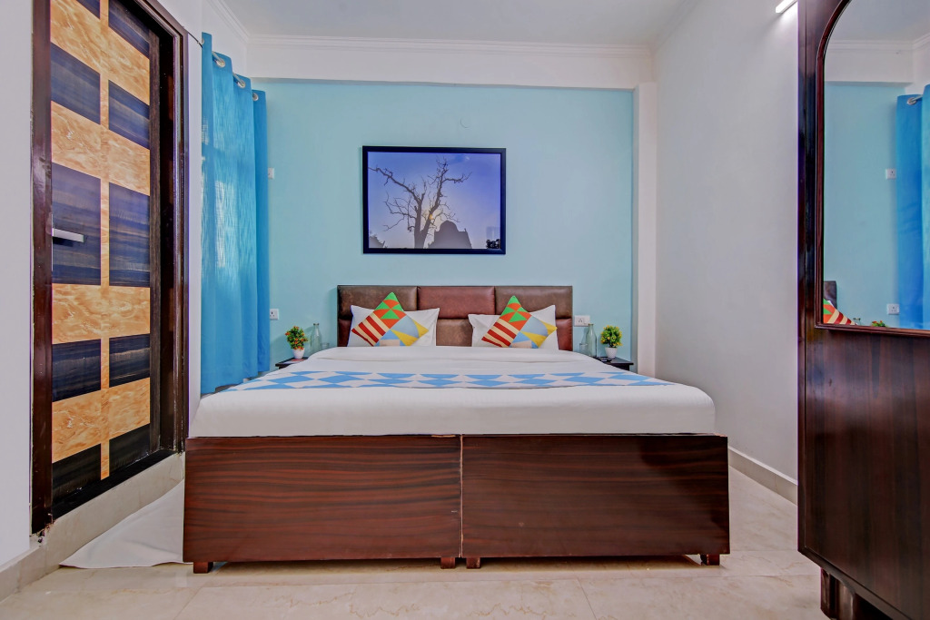 OYO Townhouse Saket Residency 1 Delhi