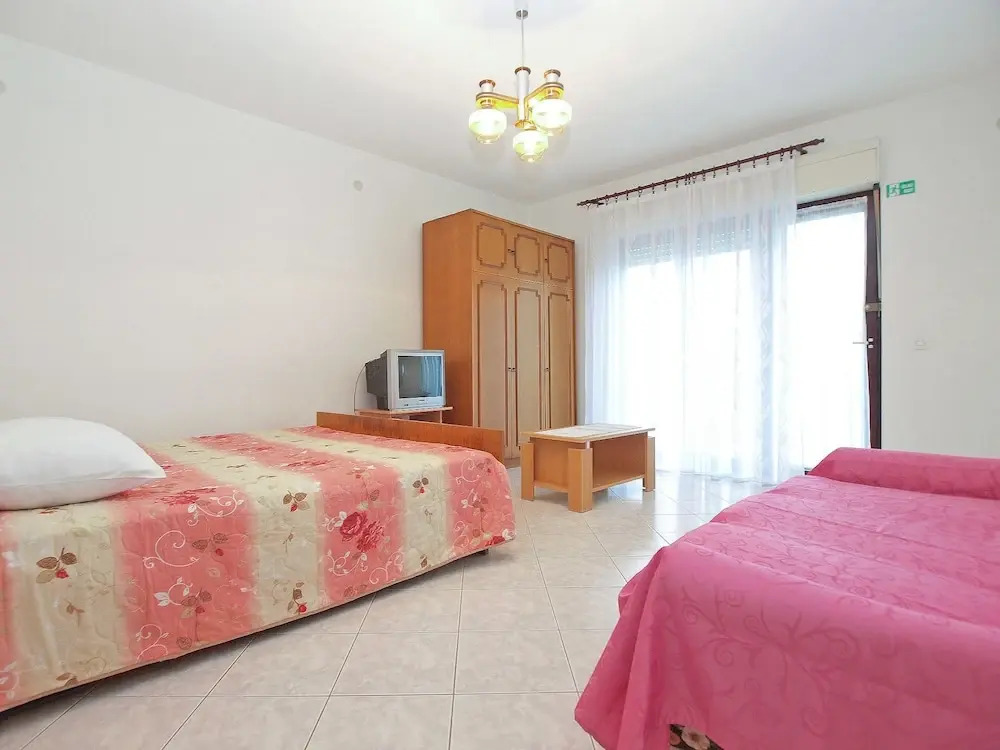 Apartment 1563